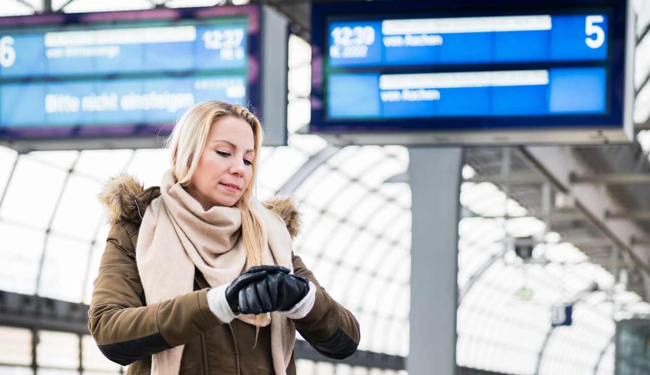 Treni, caos in stazione - Adobestock - FinanzaRapisarda